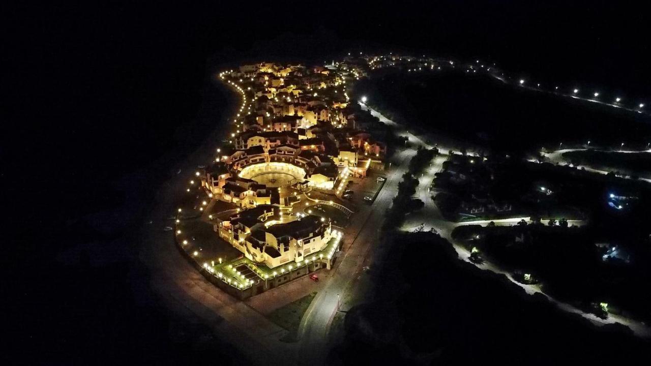 Hotiday Village סטינטינו מראה חיצוני תמונה